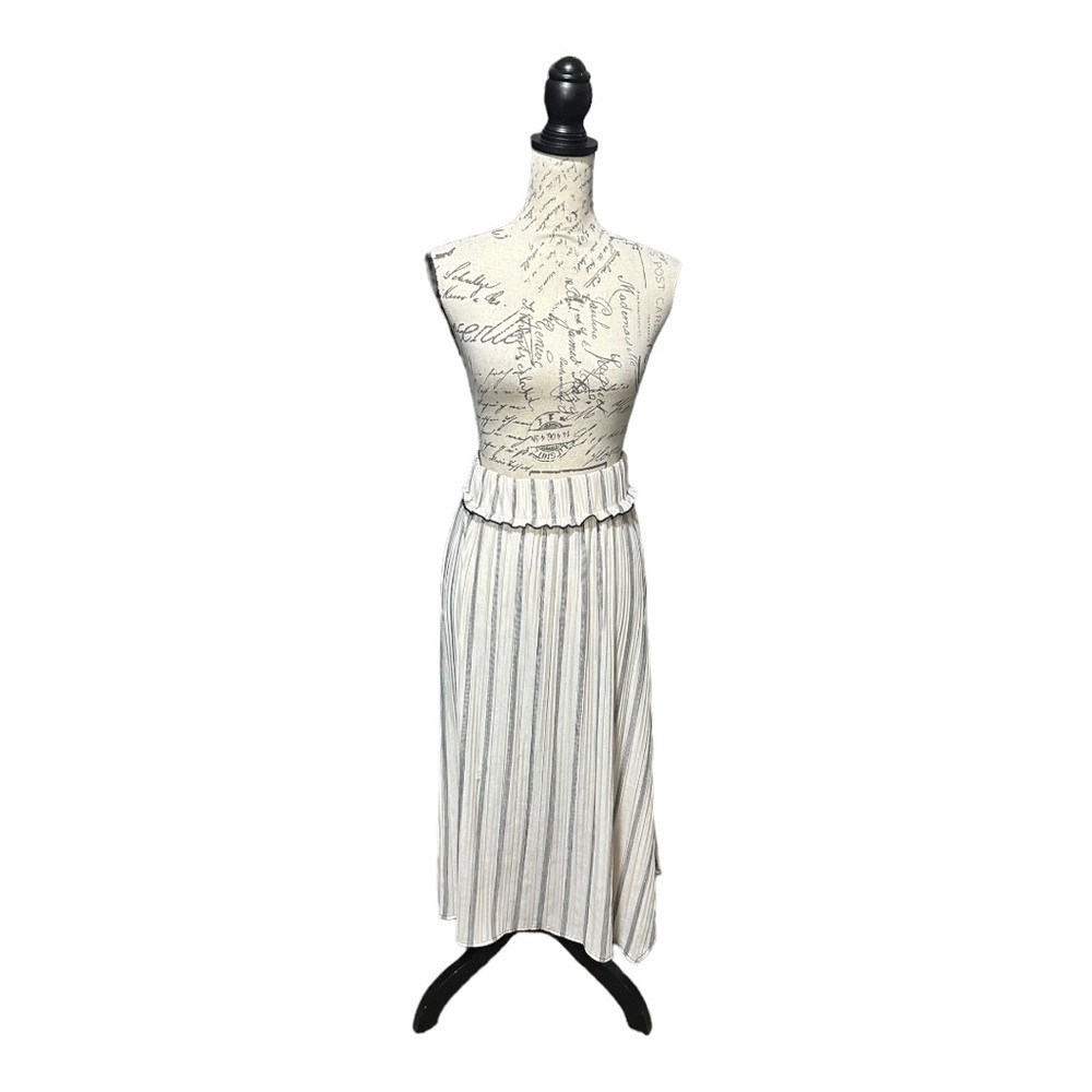 Ava James Cream With Navy Blue Stripe Pleated Skirt Size Large
